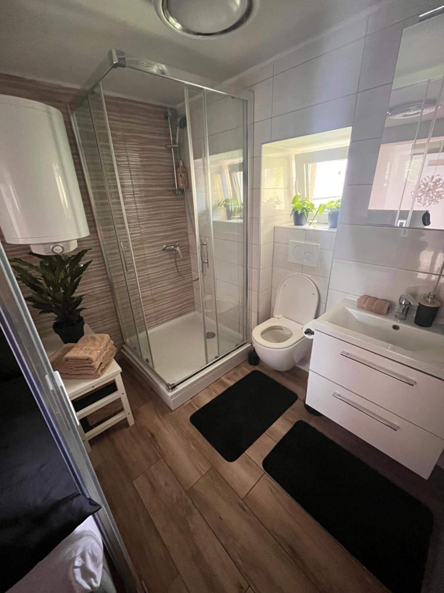 Lilan Apartment Марибор Экстерьер фото