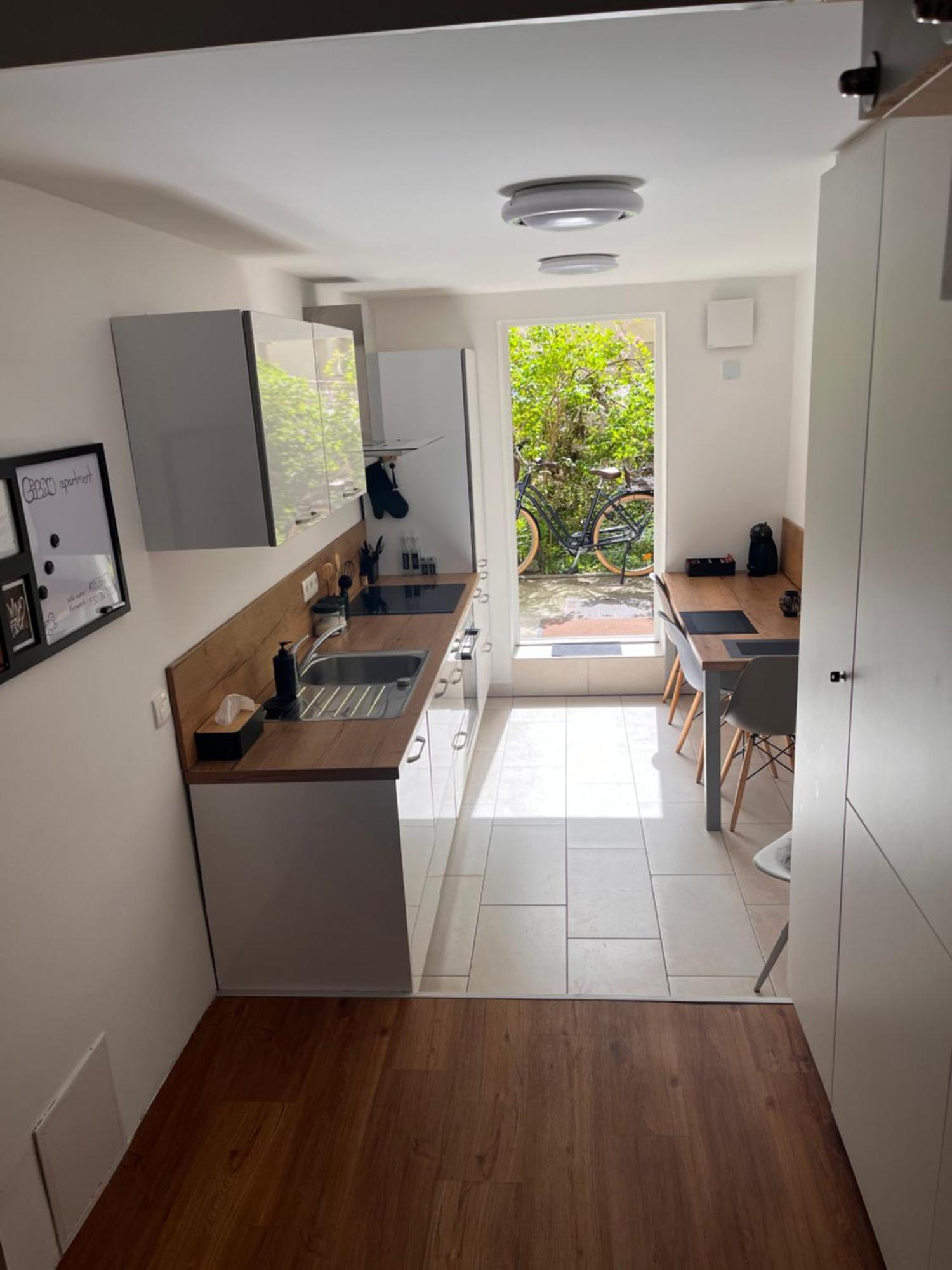 Lilan Apartment Марибор Экстерьер фото